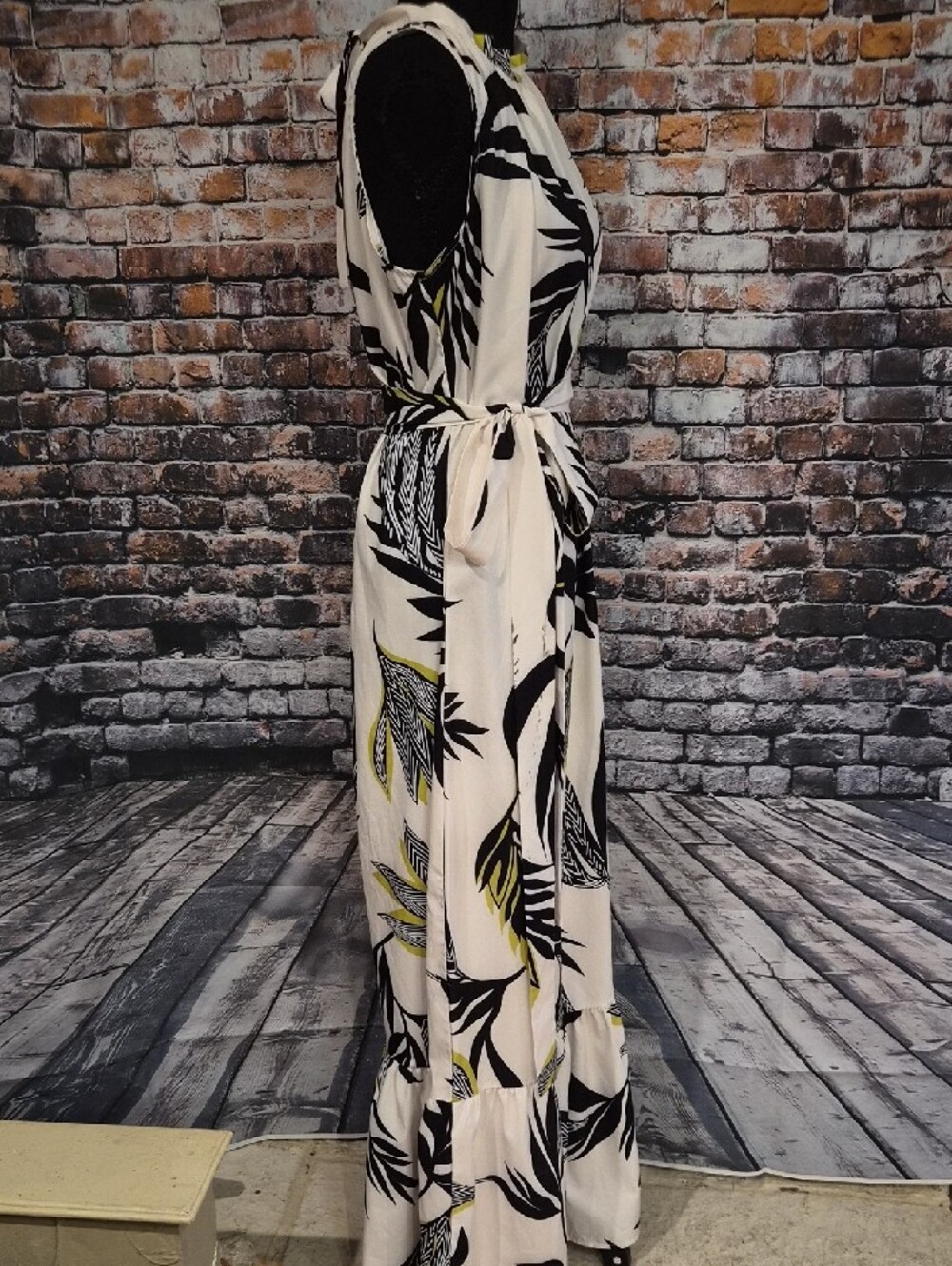 Sleeveless Cream Maxi Dress with Black & Yellow Leaf Print and Waist Tie - Picture 7 of 10